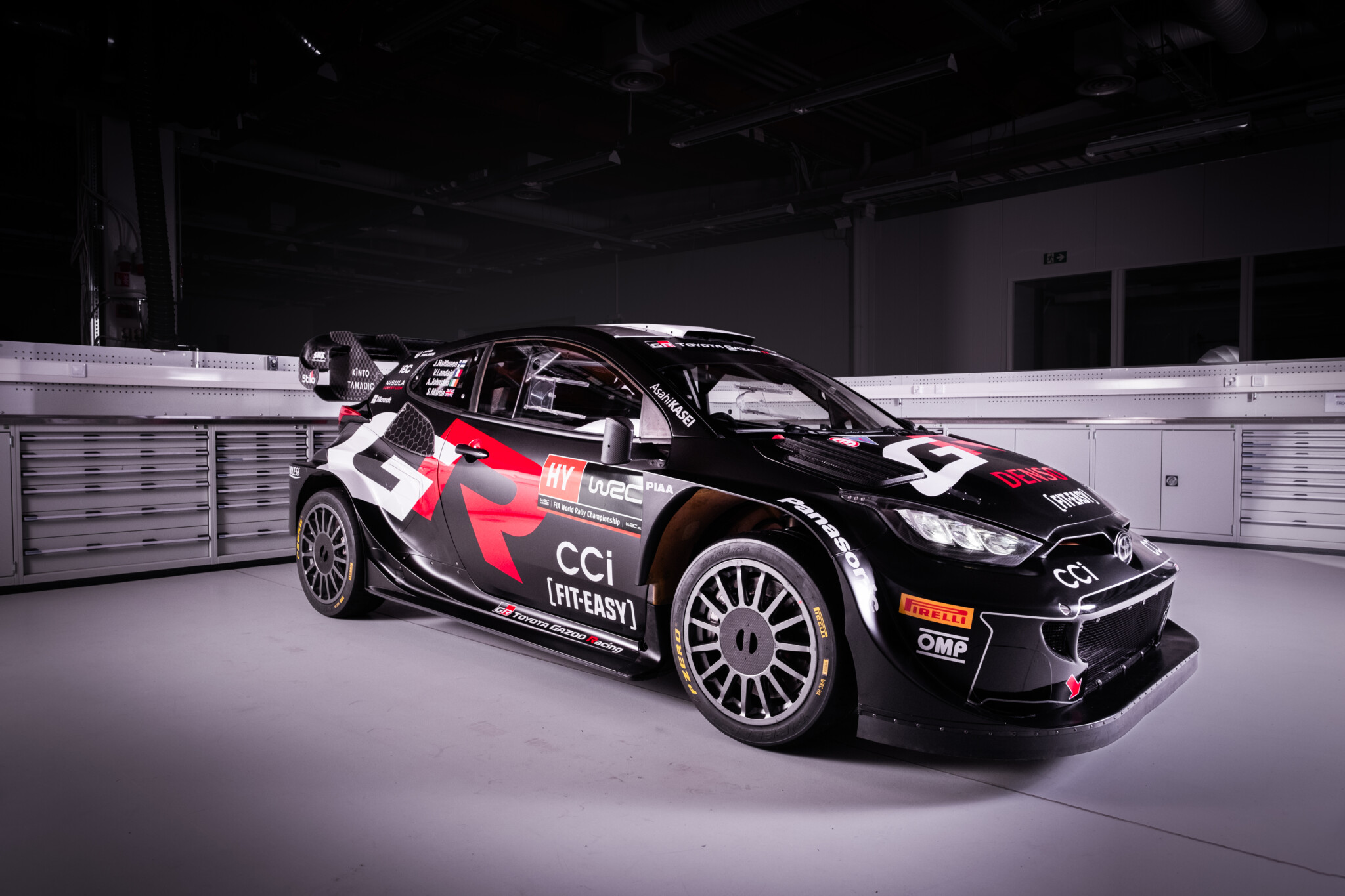 TOYOTA GAZOO Racing、2024年シーズンのWRCを戦う新しい車両カラーリングを発表 RallyFunJapan