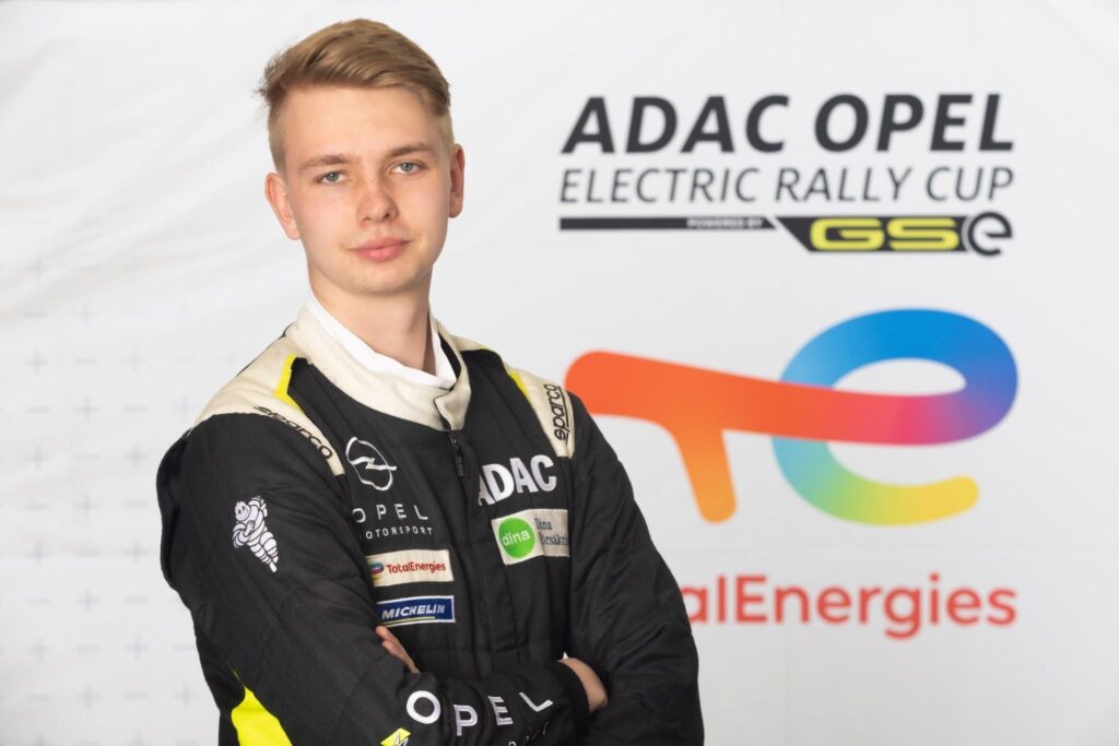 RallyFunJapan | 世界中の様々なカスタマーのプロファイルに対応するSTELLANTIS MOTORSPORT